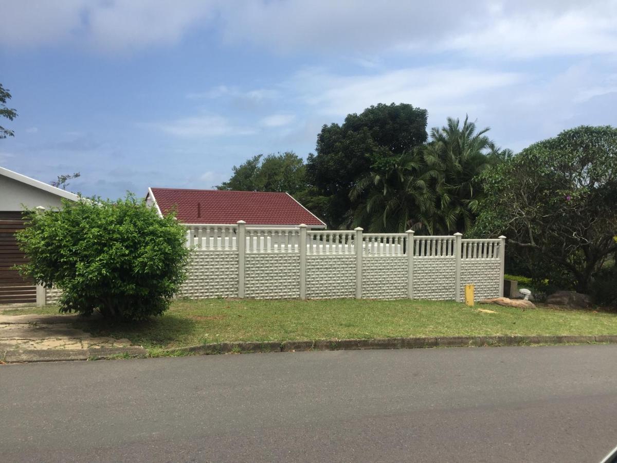 White House Lodge In Scotburgh Scottburgh Exterior photo